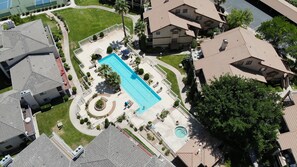 Piscine extérieure