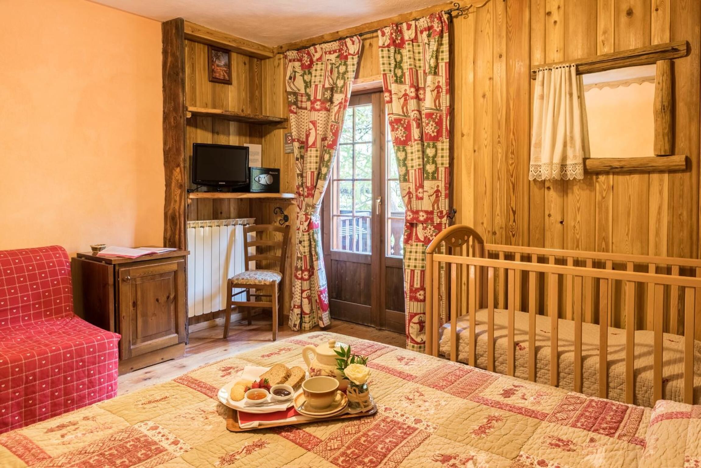 Coffres-forts dans les chambres, rideaux occultants, Wi-Fi gratuit