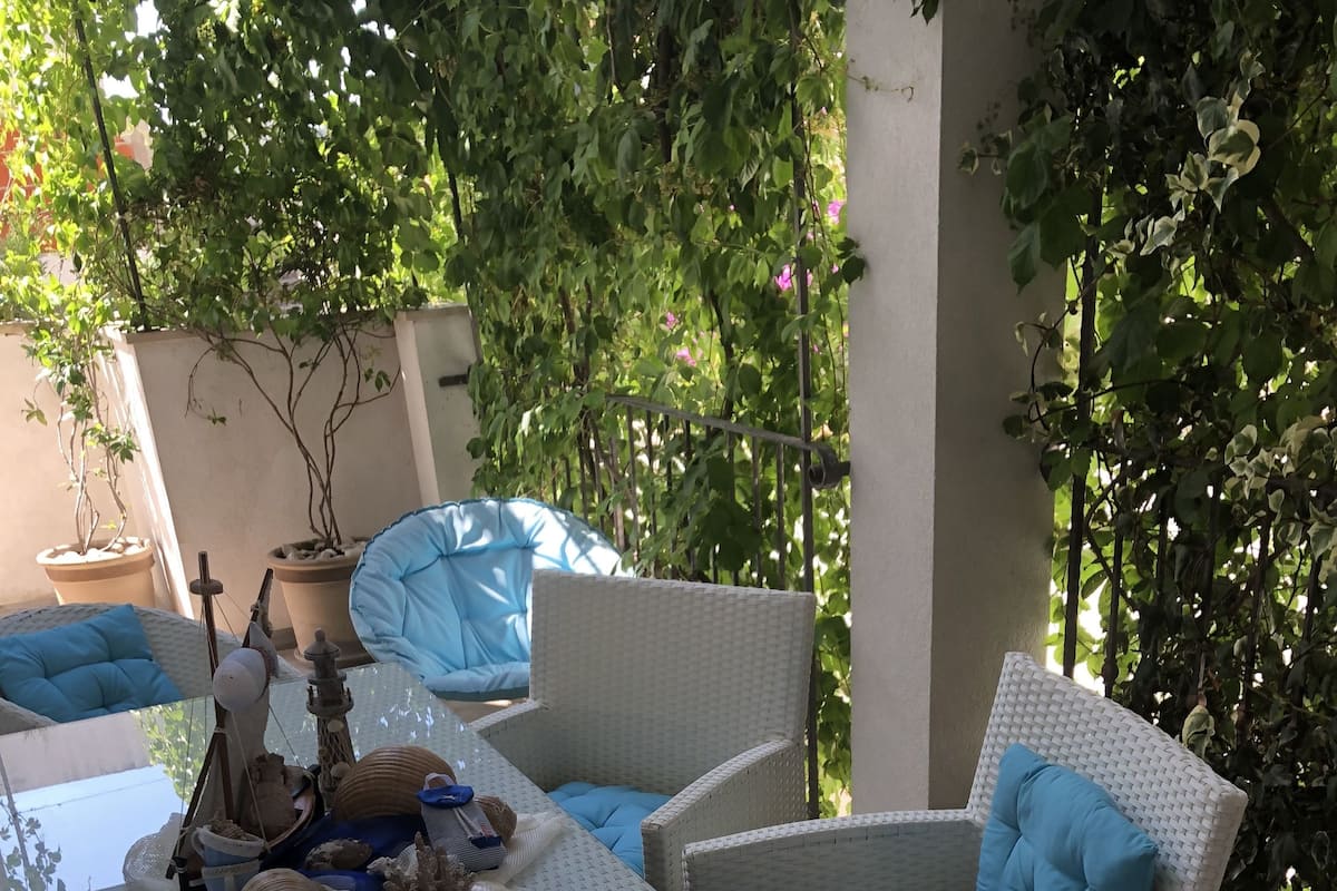 Comfort appartement, 2 slaapkamers, balkon | Terras