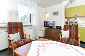 1 bedroom, WiFi - Apartment "Starboard" - "House Beluga" (Esens)