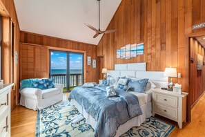 17 soverom, safe på rommet, skrivebord og strykejern/-brett