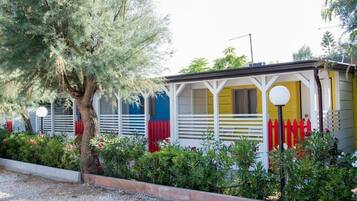 Minibar, free WiFi, bed sheets, wheelchair access