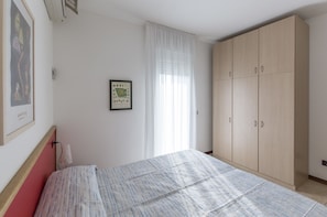 Apartment, 1 Schlafzimmer | Zimmersafe, Verdunkelungsvorhänge, Babybetten