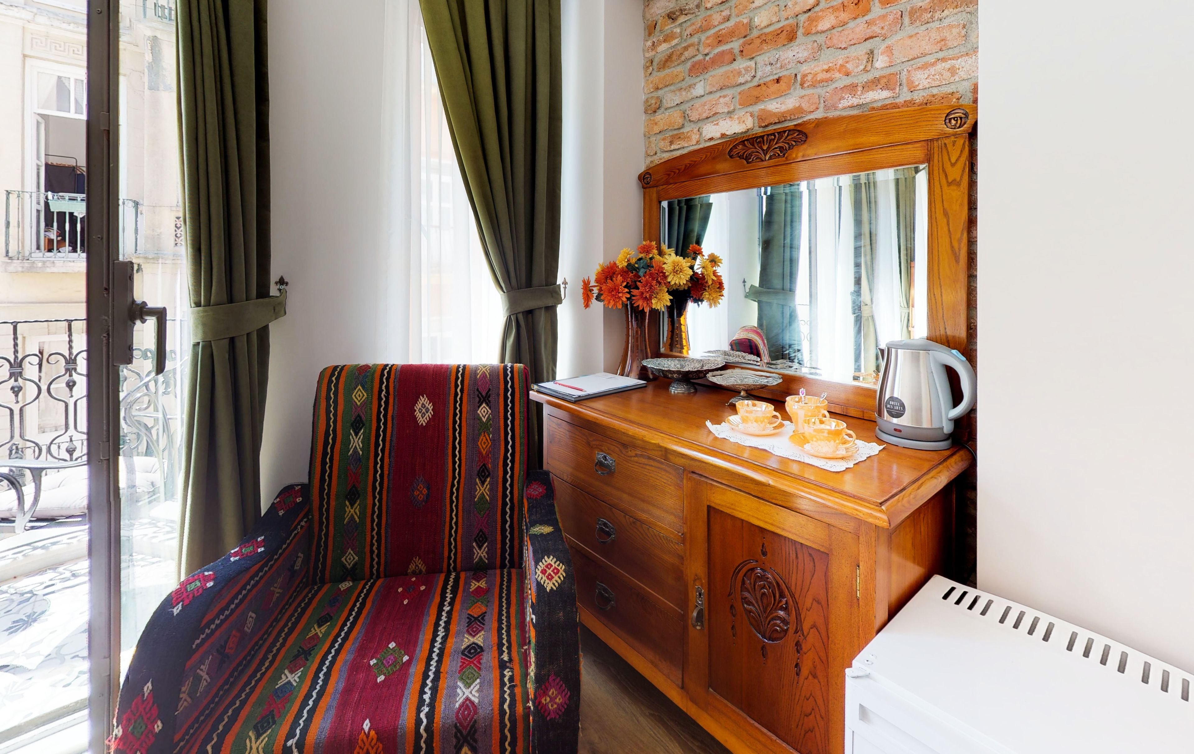 Photo - Hotel Des Arts Galata