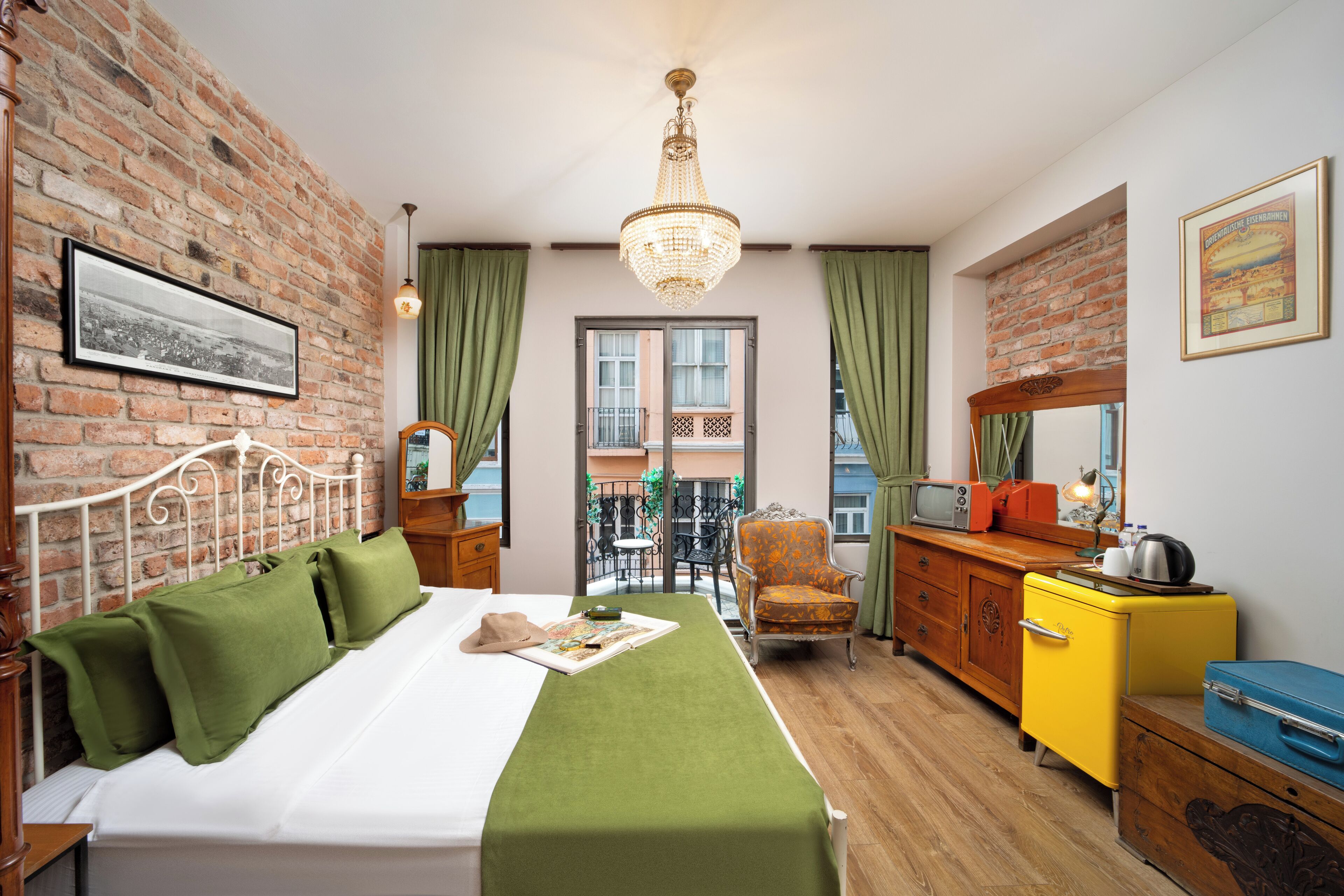 Deluxe Room, Balcony | 1 bedroom, premium bedding, Select Comfort beds, minibar