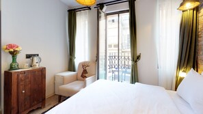 Standard-herbergi - svalir | 1 svefnherbergi, rúmföt af bestu gerð, rúm með Select Comfort dýnum
