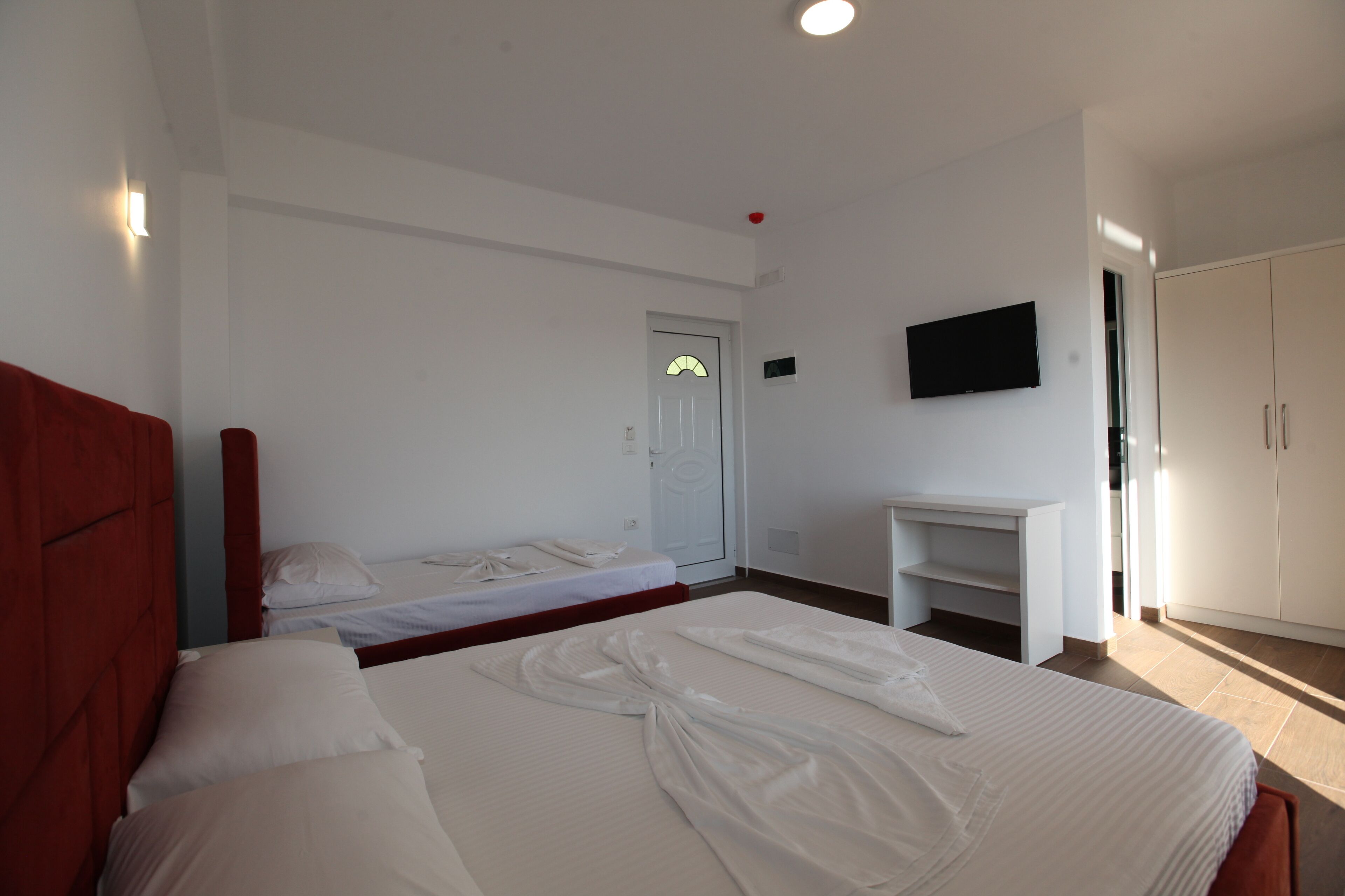 Tremannsrom – standard | 1 soverom, skrivebord og ekstrasenger (mot et tillegg)