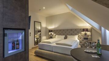 Deluxe Double Room, Accessible, Private Bathroom | 1 bedroom