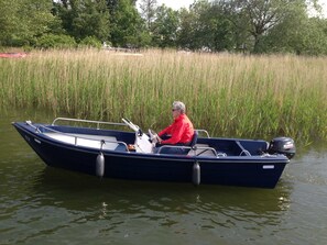 Unclassified image, 5 of 27, button