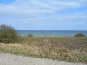 Unclassified image, 5 of 27, button