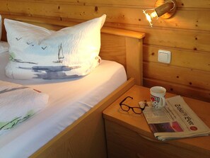 3 chambres, fer et planche à repasser, Wi-Fi, draps fournis