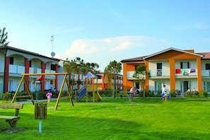 Children’s play area – outdoor
