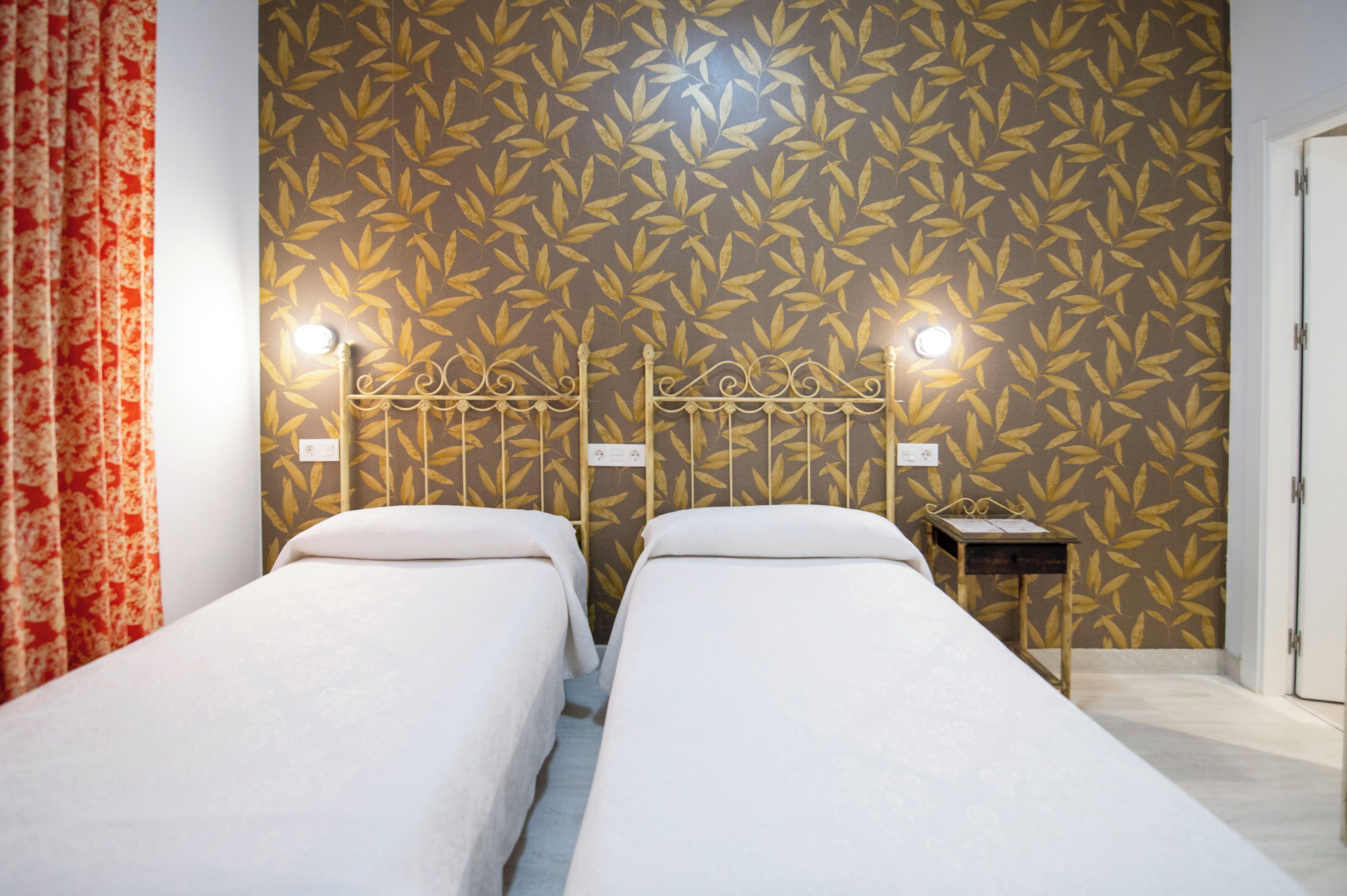 double or twin room | free wifi, bed sheets