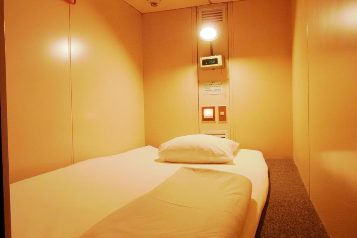 1 dormitorio, caja fuerte, wifi gratis y ropa de cama