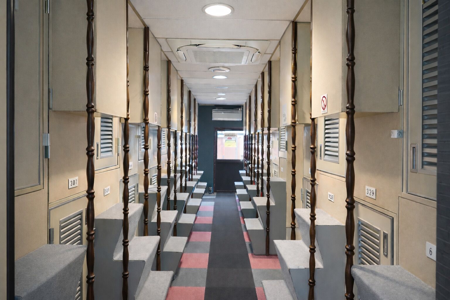 Cabane, femmes uniquement (Capusle Room) | Coffres-forts dans les chambres, Wi-Fi gratuit, draps fournis