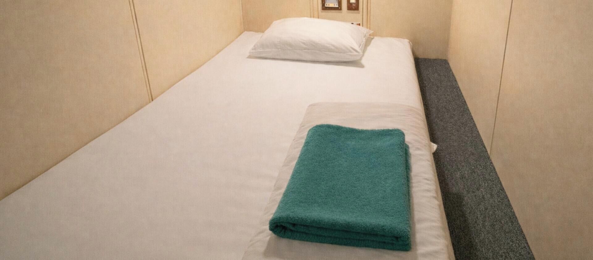 Capsule Room, Women Only | In-room safe, free WiFi, bed sheets