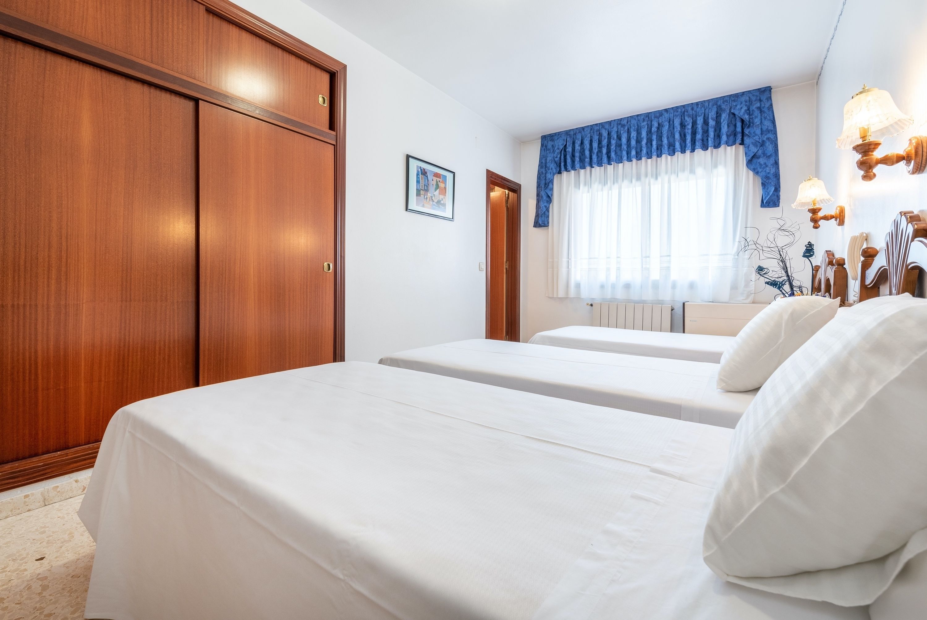 1 bedroom, desk, iron/ironing board, free wifi