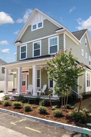 Exterior - Spacious Beach Retreat Near VB Boardwalk! (Virginia Beach)