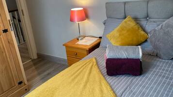 4 bedrooms, iron/ironing board, free WiFi, bed sheets