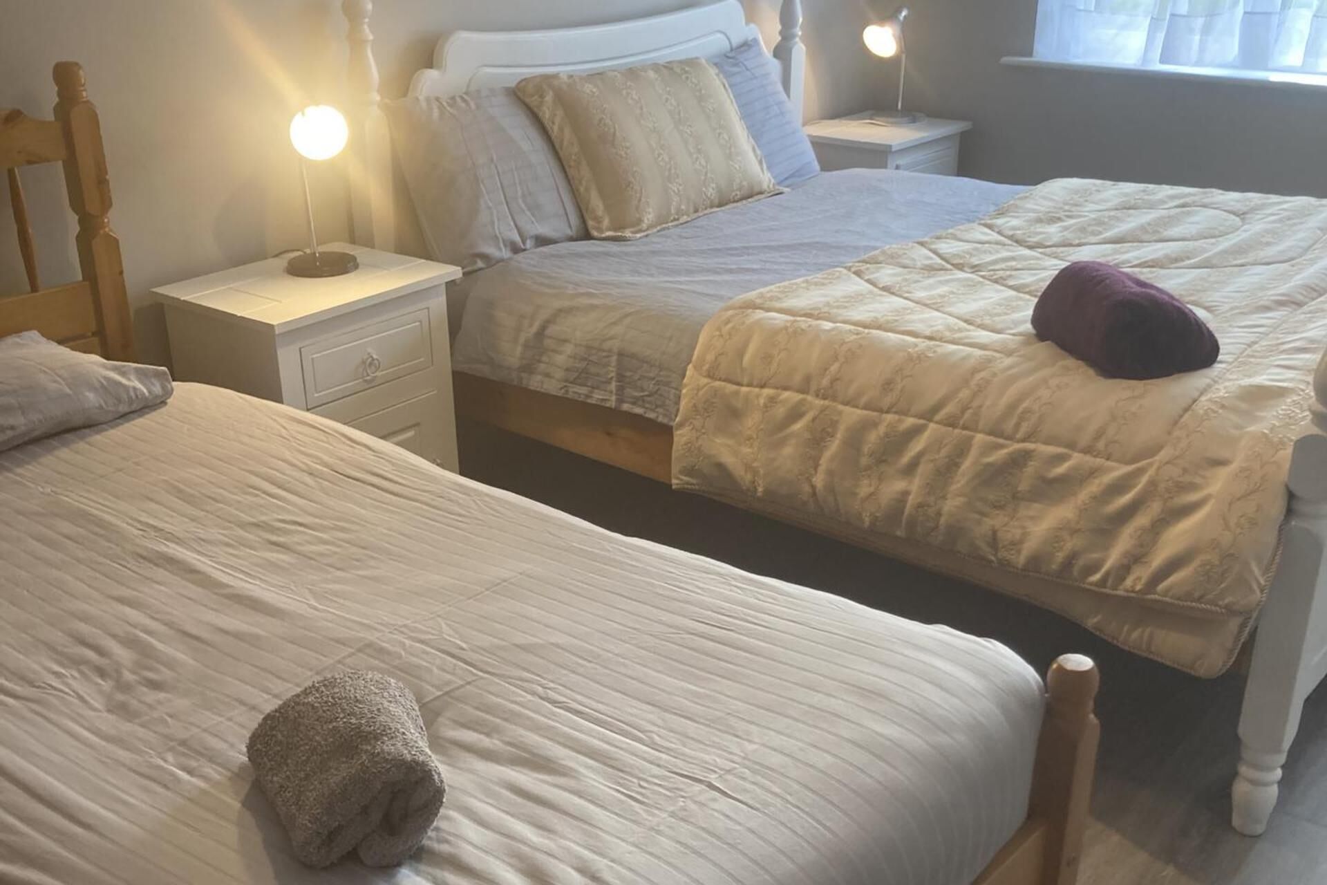 4 bedrooms, iron/ironing board, free WiFi, bed sheets