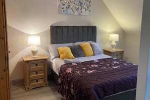 4 bedrooms, iron/ironing board, free WiFi, bed sheets - Home From Home, Tralee. Ideal Location (Tralee)
