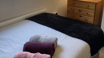 4 phòng ngủ, bàn ủi/dụng cụ ủi quần áo