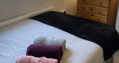 Home From Home, Tralee. Ideal Location