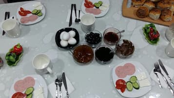 Daily continental breakfast (TRY 50 per person)