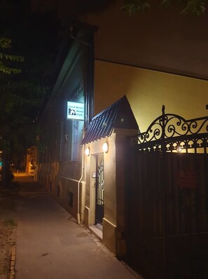 Property grounds - Guest House Orczy Park (Budapest)