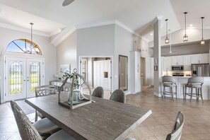 Dining - Private Waterfront Home, Heated Pool, Wide Bay Views (Marco Island)