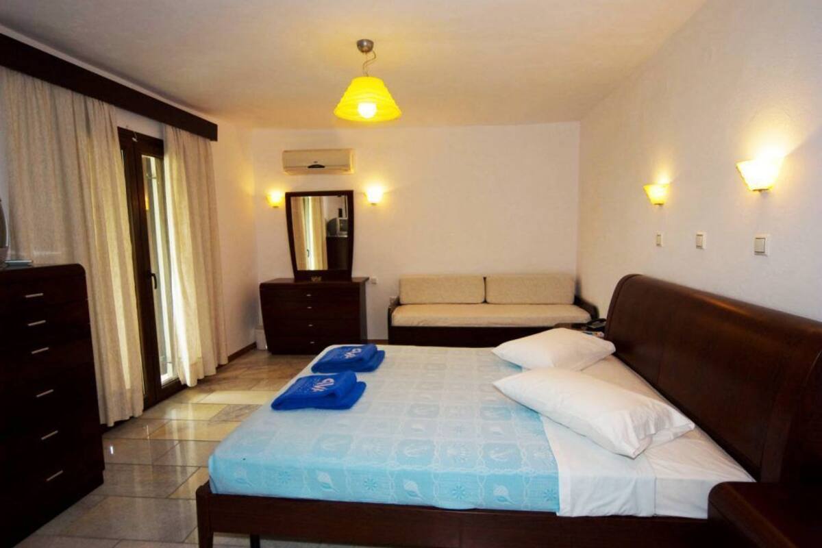 Villa, 2 Bedrooms (Waterpark Villa) | In-room safe, bed sheets