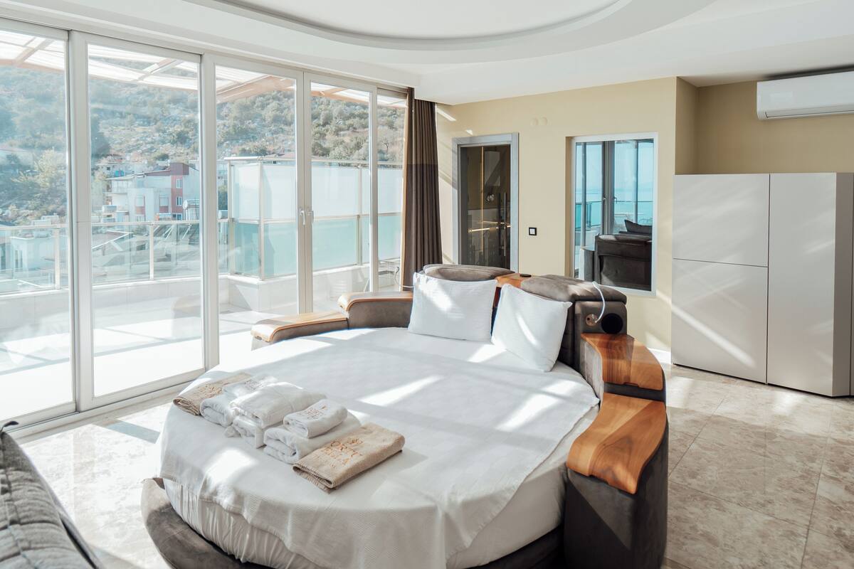 rooftoop balayi suiti | 1 bedroom, egyptian cotton sheets, premium bedding, minibar