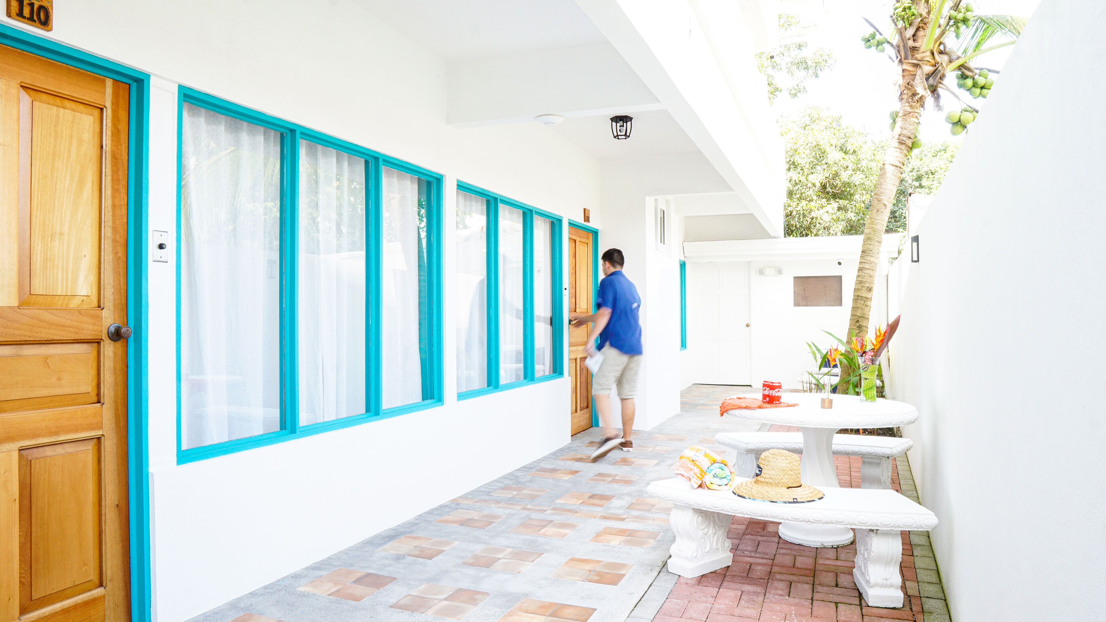 egyptian cotton sheets, premium bedding, in-room safe