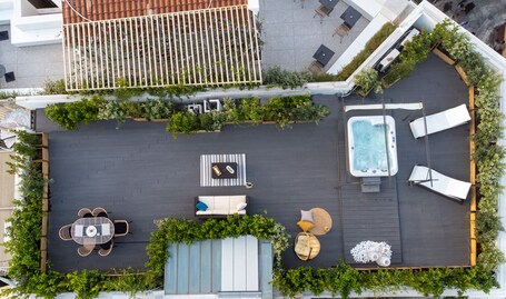Plaka Arch Suites - Image 10