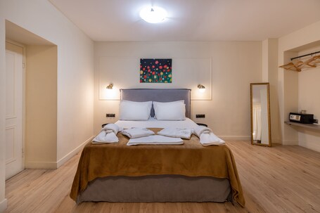 Plaka Arch Suites - Image 47