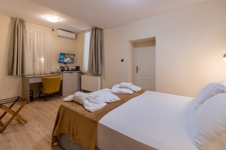 Plaka Arch Suites - Image 45