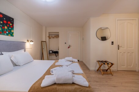 Plaka Arch Suites - Image 20