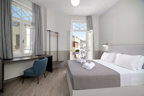 Suite – executive, balkong | Sengetøy av topp kvalitet, minibar, safe på rommet og skrivebord
