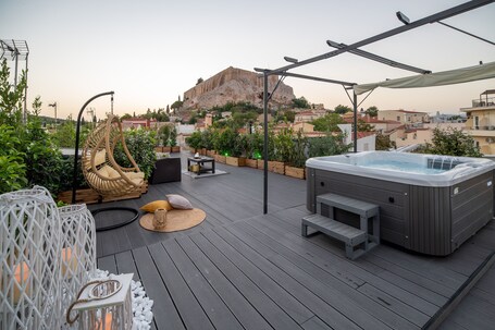 Plaka Arch Suites - Image 23