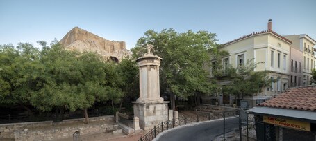 Plaka Arch Suites - Image 17
