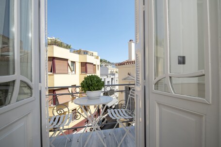 Plaka Arch Suites - Image 24