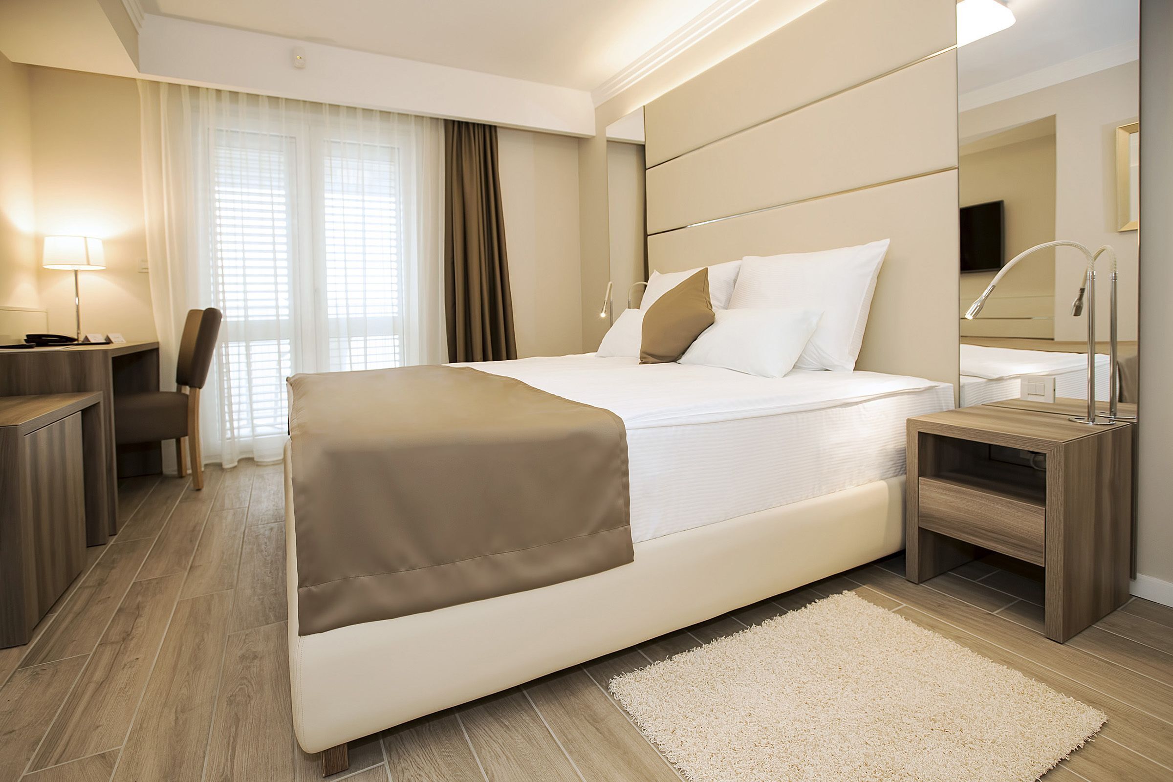 1 bedroom, premium bedding, minibar, in-room safe