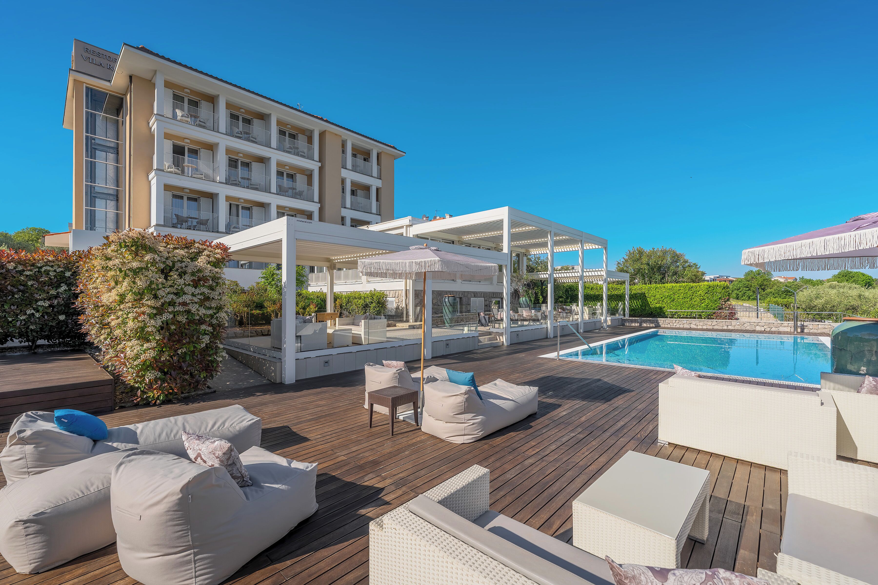 Piscina all'aperto, con ingresso dalle 08:00 alle 20:00, lettini