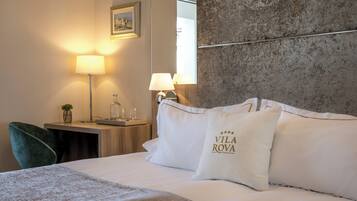 Standard Double Room, Balcony, Park View | 1 bedroom, premium bedding, minibar, in-room safe