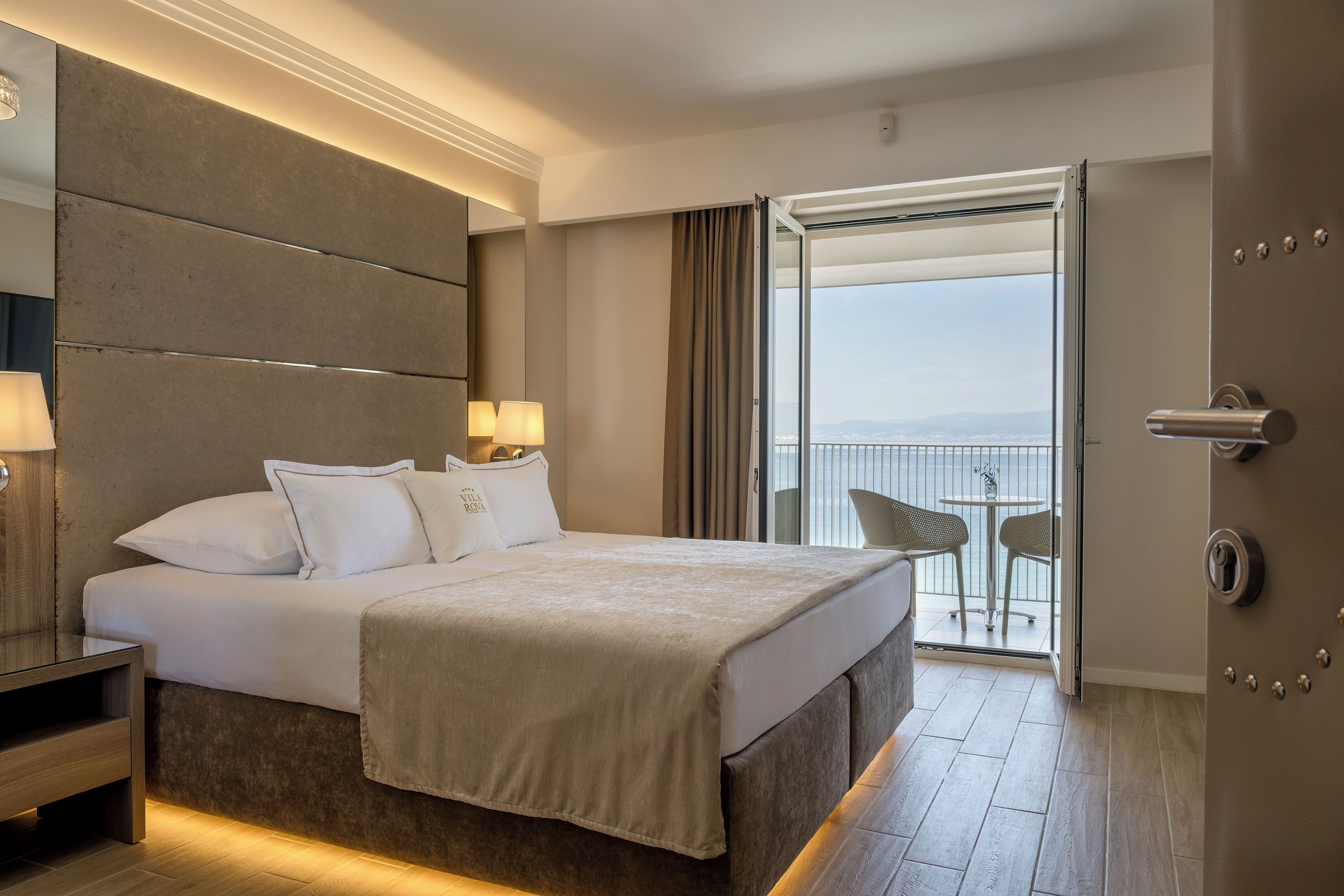 1 bedroom, premium bedding, minibar, in-room safe