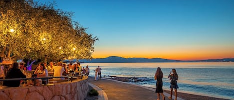 Beach bar