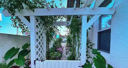 Kaunis hiljattain remontoitu rantakotelo Retreat (# 3)