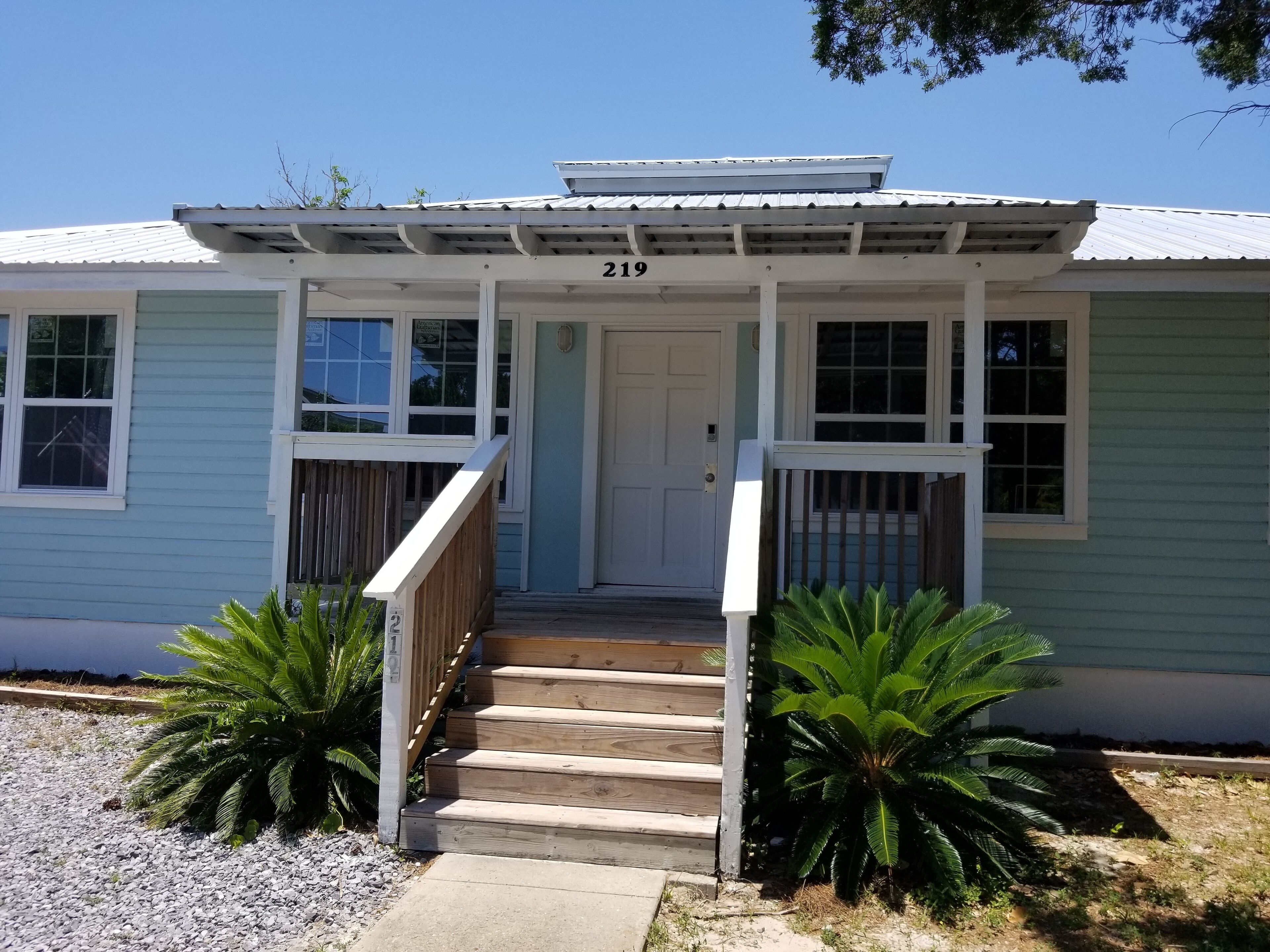 Florida cottage. 2 bedroom sleeps six. Apartment #1