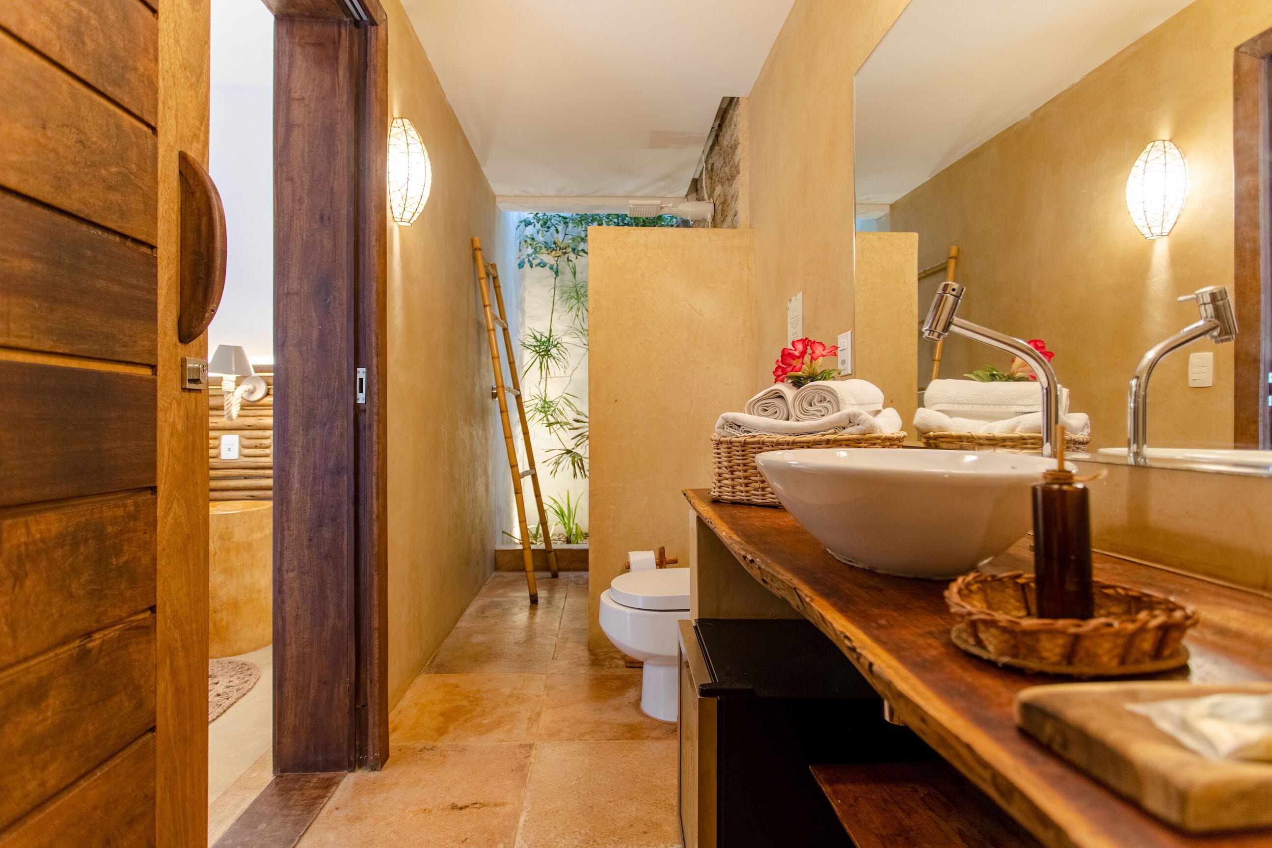 suite, garden view | premium bedding, minibar, in-room safe, laptop workspace