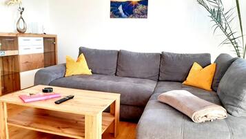 Comfort-Apartment, 1 Schlafzimmer, Balkon (WE3) | 1 Schlafzimmer, Verdunkelungsvorhänge, schallisolierte Zimmer
